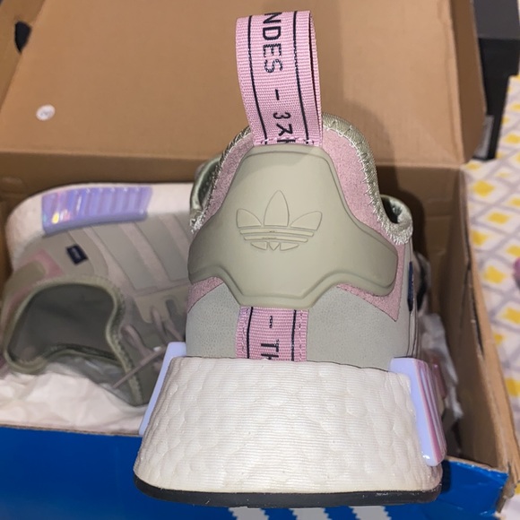 NMD _R1 women’s size 10 - Picture 4 of 7